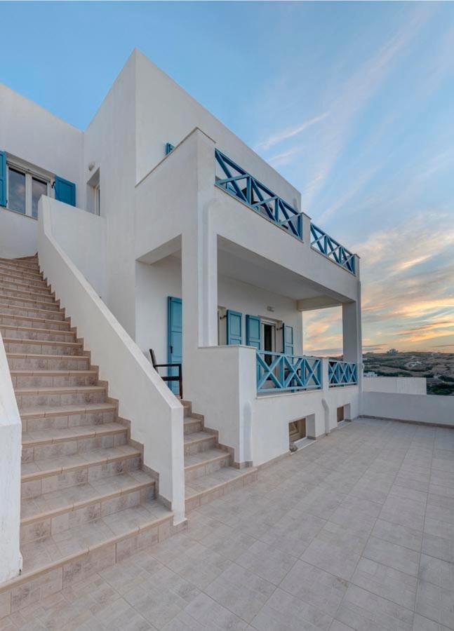 Waterview Apartments Kini Exterior photo