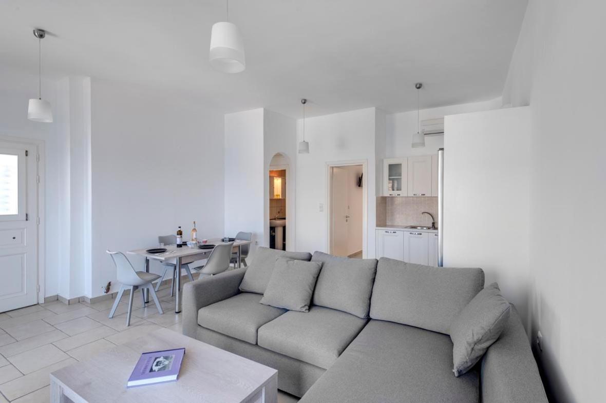 Waterview Apartments Kini Exterior photo